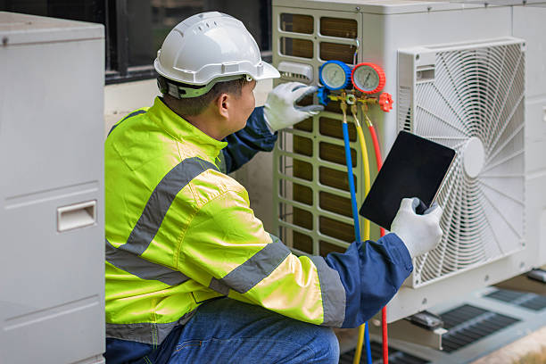 Professional Heat Pump Repair technician working in Englewood, NJ